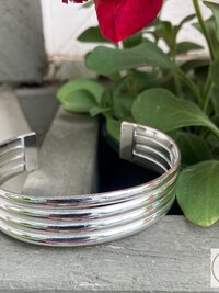 Handcrafted Alpaca Silver Cuff Bracelet: Boho Artisan Jewelry