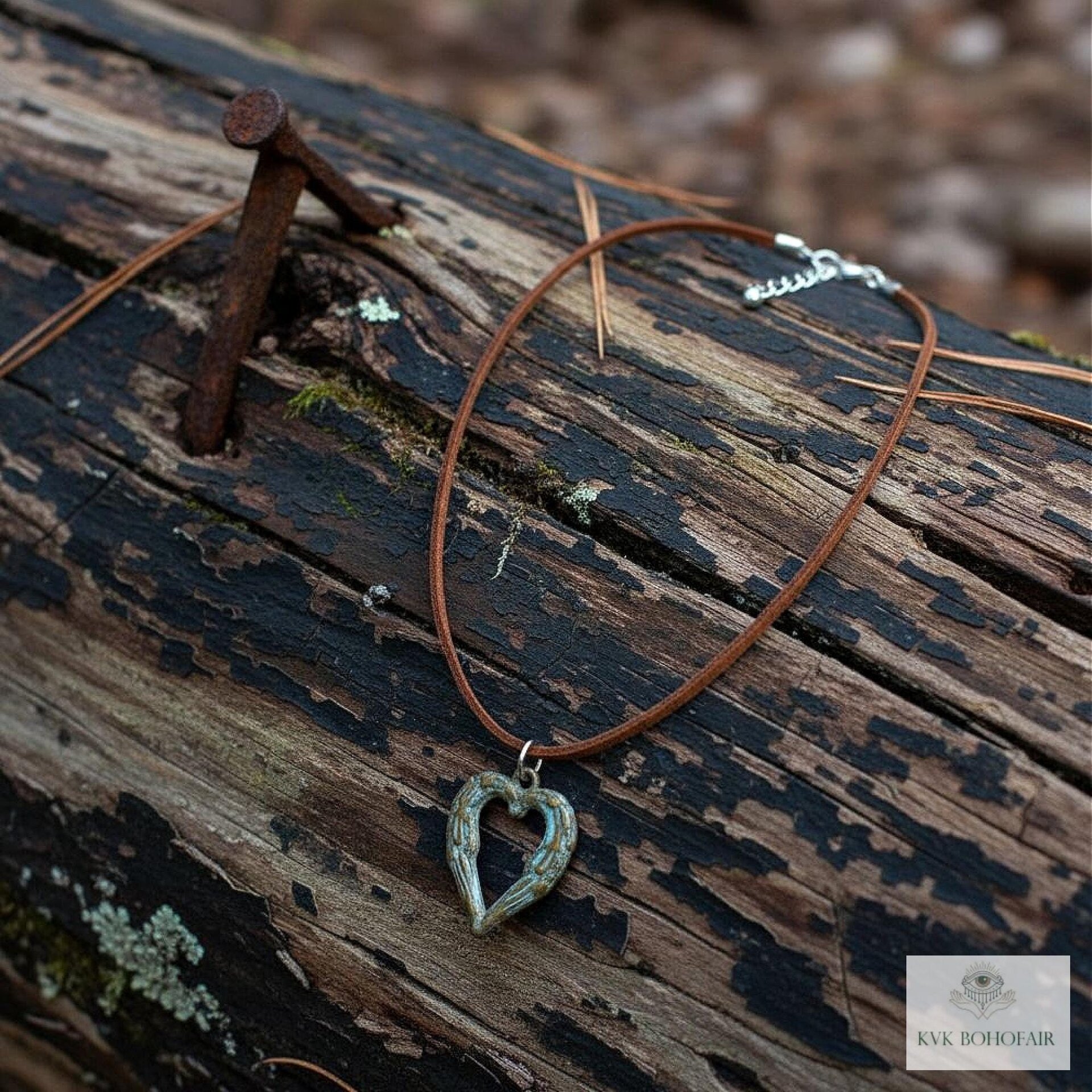 Elegant Brass Angel Wings Heart Choker Necklace: Boho Jewelry