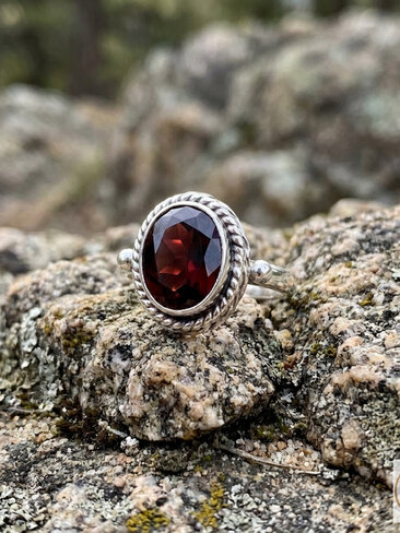 Faceted Garnet Ring with Rope Edge