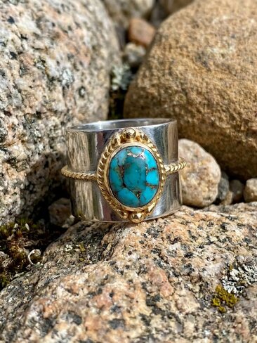Two Tone Rope Edge Turquoise Ring