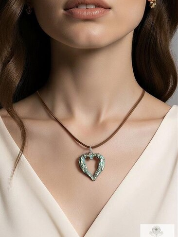 Elegant Brass Angel Wings Heart Choker Necklace: Boho Jewelry