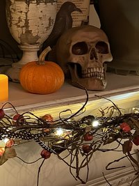 Spooky Human Skull Replica - Halloween Décor