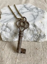 Antique Skeleton Key Necklace JULIET, Fancy Bow Iron Pendant, Brass Ball Chain Gothic Jewelry