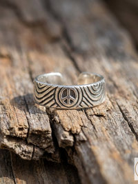 Sterling Silver Peace Sign Toe Ring