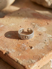 Sterling Silver Peace Sign Toe Ring