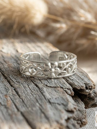 Silver Plated Flower Toe Ring