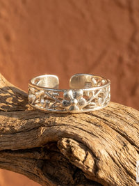 Silver Plated Flower Toe Ring