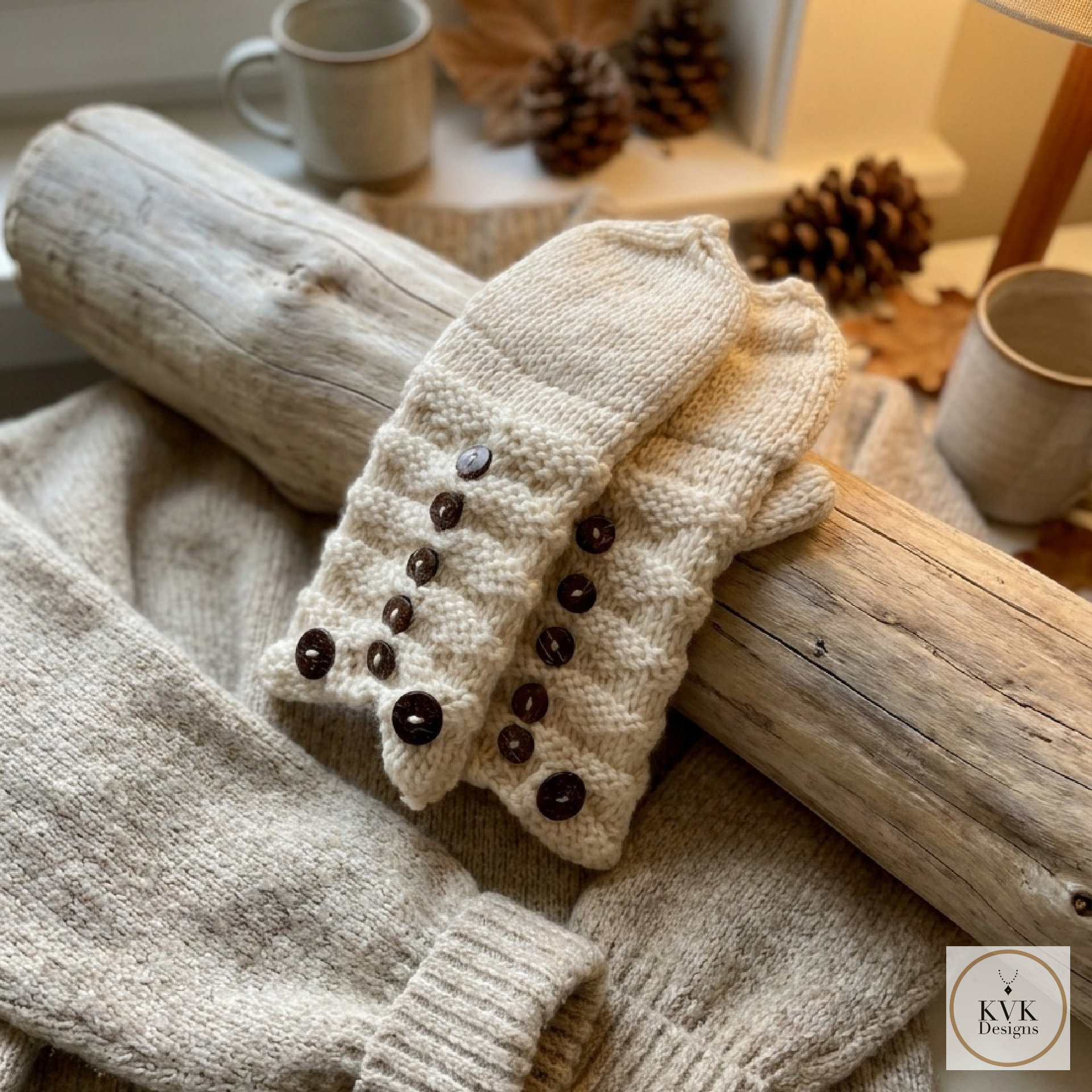 Hand-Knit Off White Wool Mittens with Wooden Buttons - Convertible Fingerless Gloves