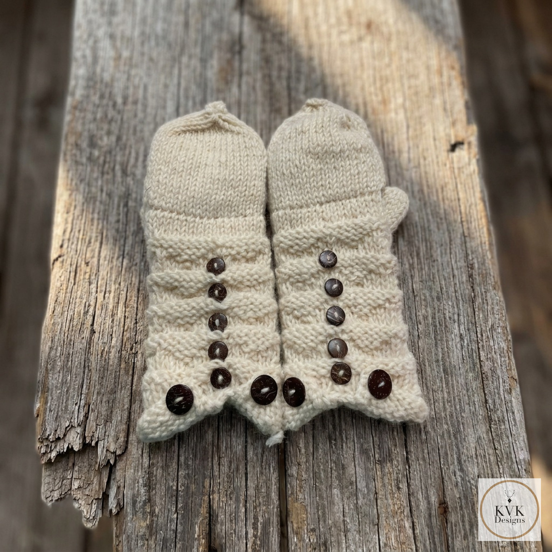 Hand-Knit Off White Wool Mittens with Wooden Buttons - Convertible Fingerless Gloves