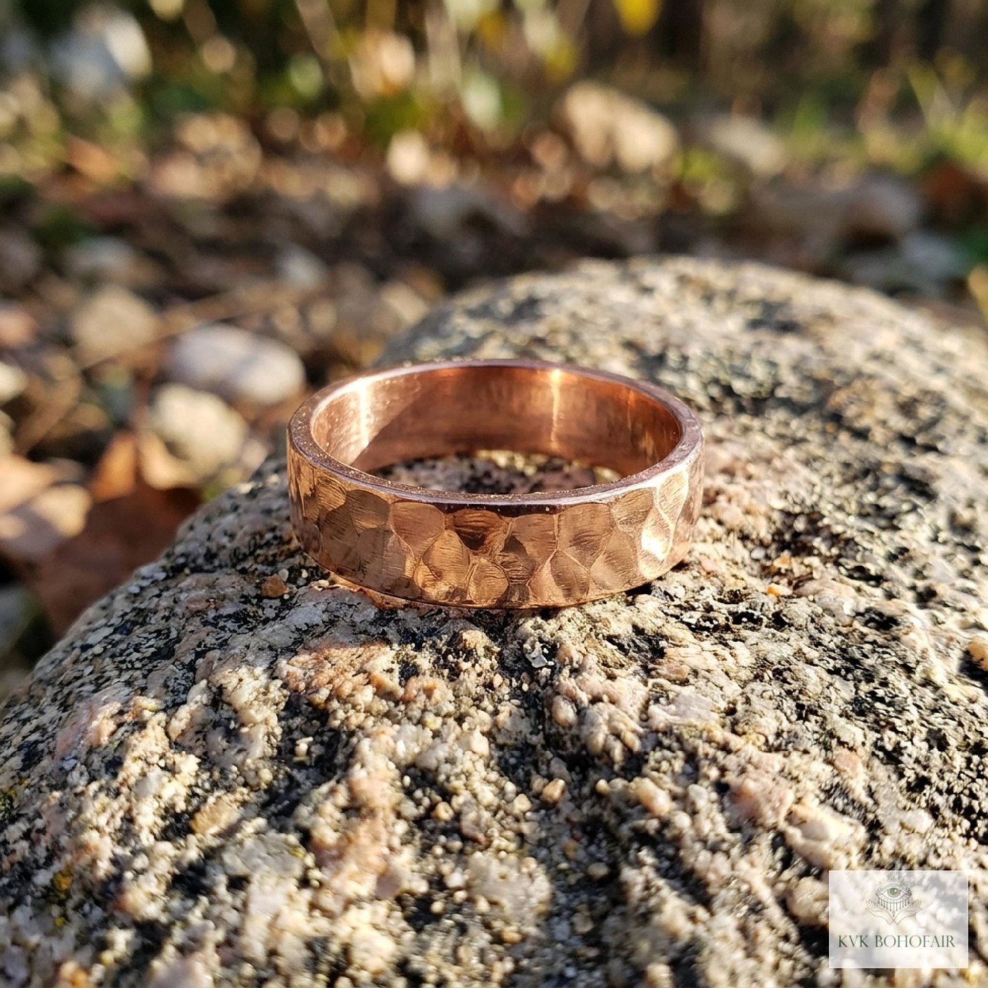 4.7 mm Copper Ring - Rustic Hammered Band, Unique Boho Style Jewelry