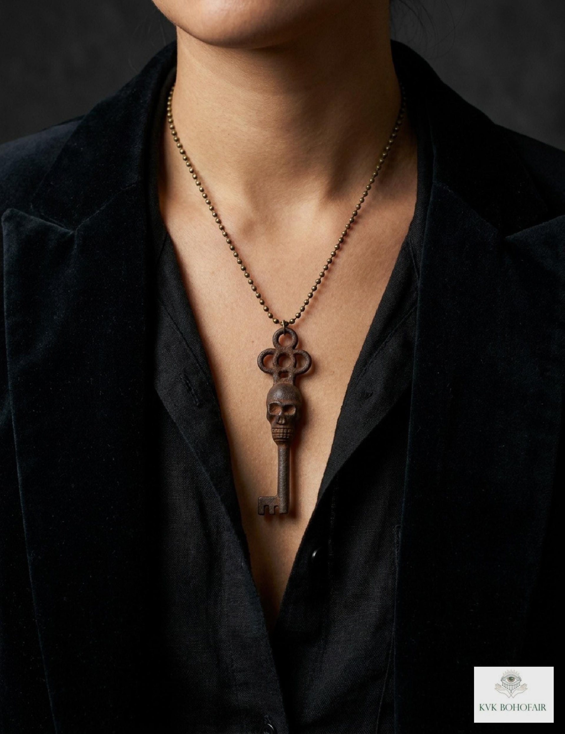 Gothic Skull Key Necklace - Antique Bronze Boho Pendant Chain