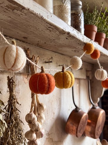 Pumpkin Wool Felt Garland, Fall Décor
